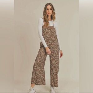 Sadie & Sage Floral Jumpsuit Boho - Lined - sz Small